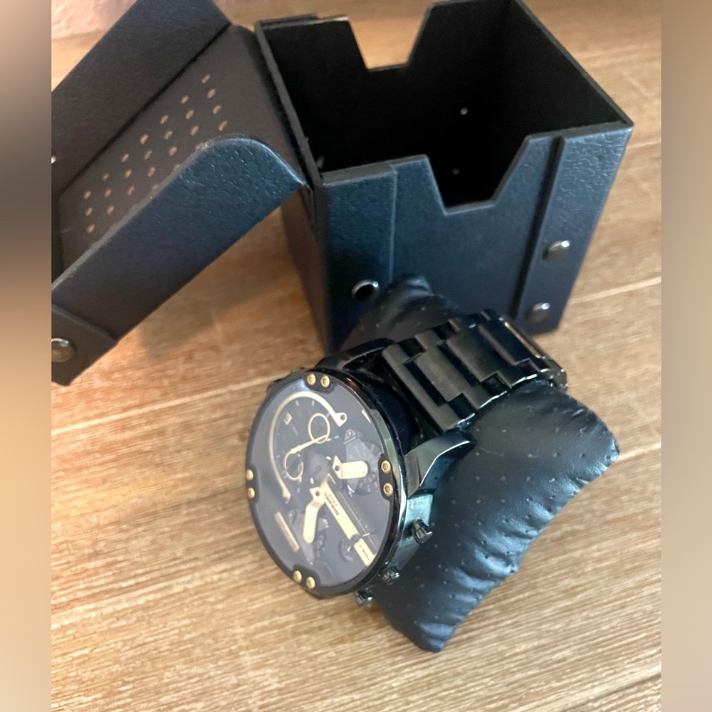 Diesel Mr Daddy Watch - Picture 2 of 5
